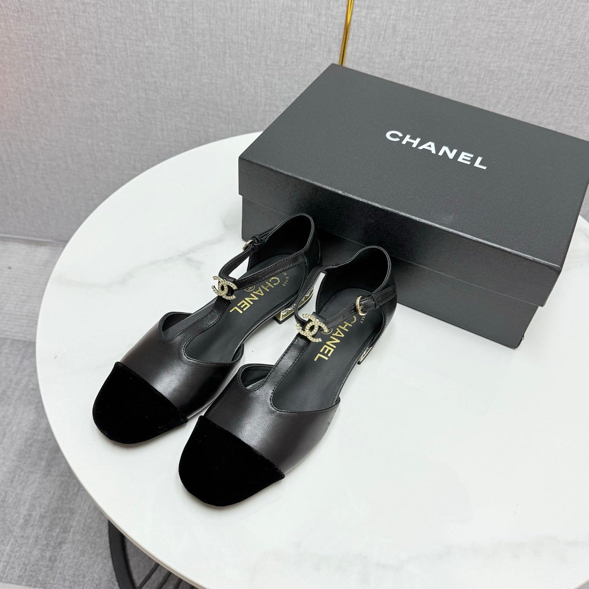 CC MARY JANE 25S IN BLACK LAMBSKIN AND SUEDE WITH PEARL HEEL