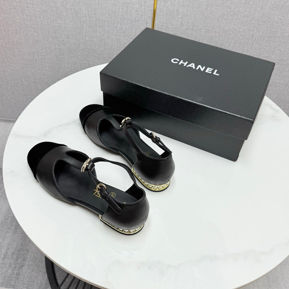 CC MARY JANE 25S IN BLACK LAMBSKIN AND SUEDE WITH PEARL HEEL