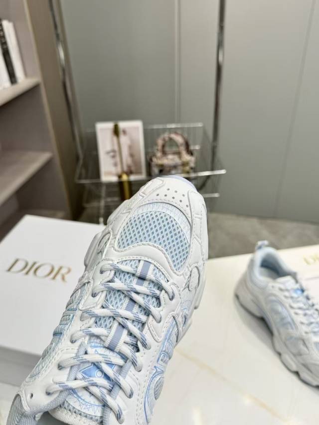 CD CHORONO SNEAKER IN WHITE AND LIGHT BLUE MESH