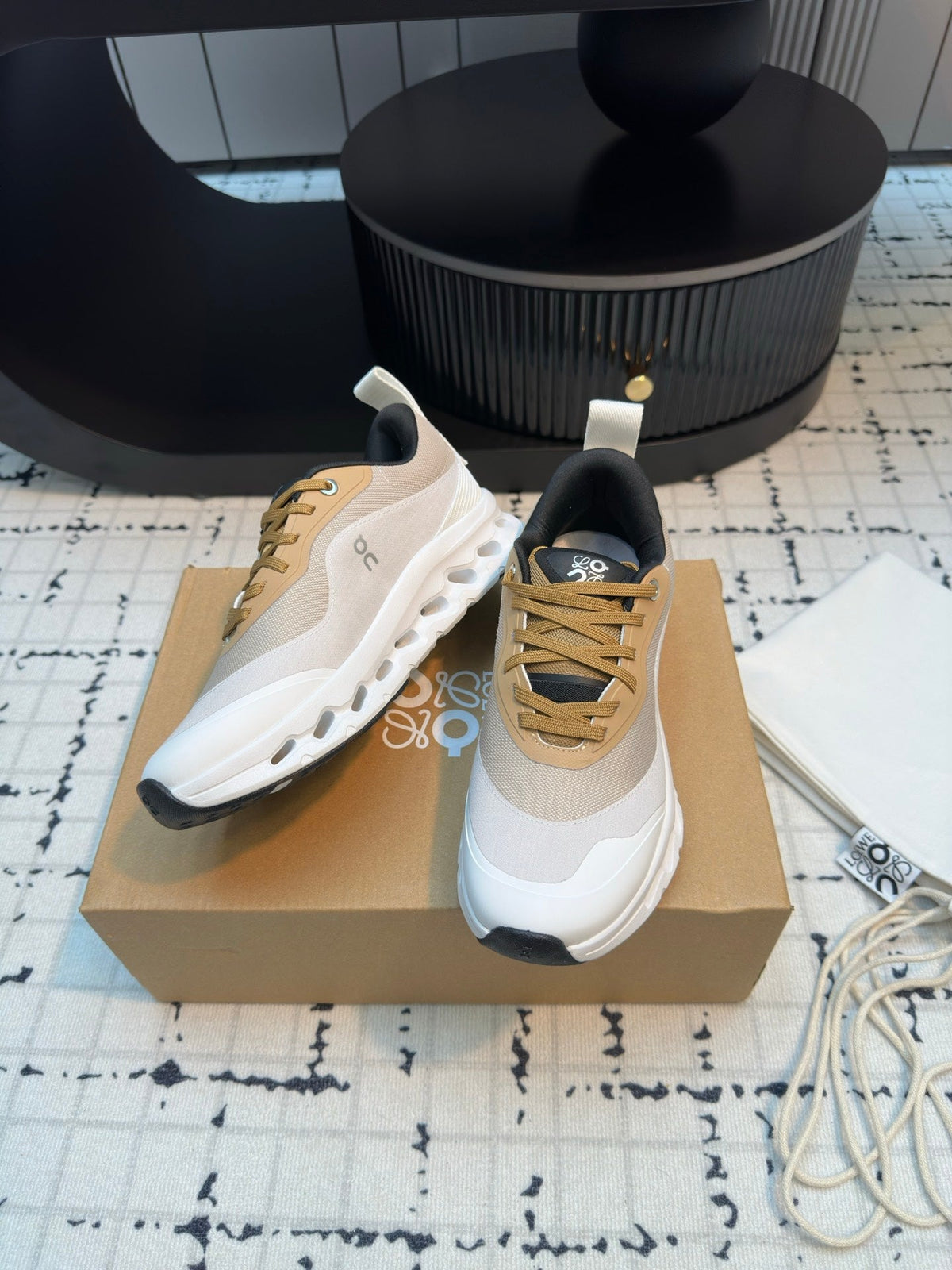 LW CLOUDTILT 2.0 SNEAKER TAN AND WHITE POLYESTER