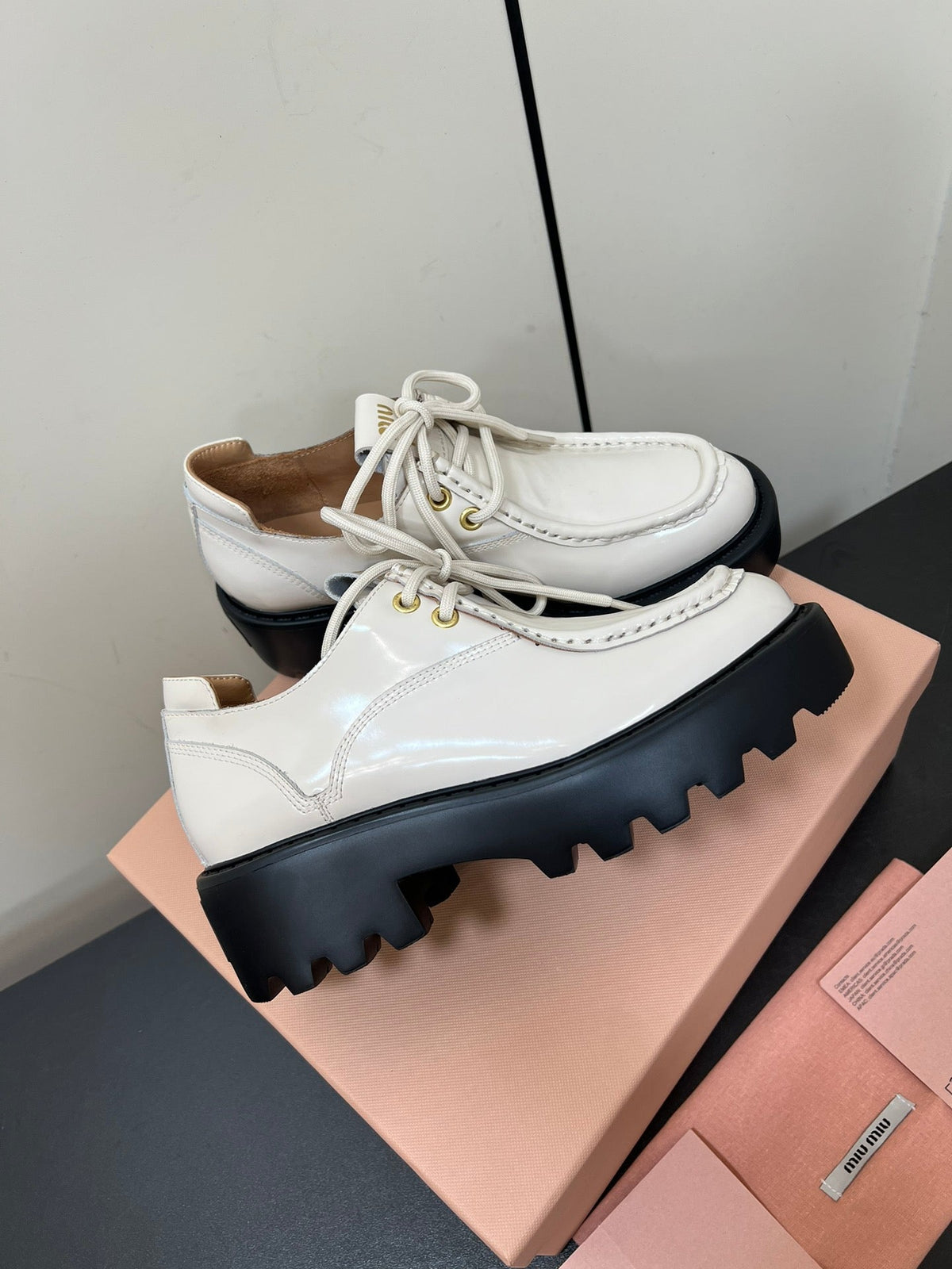LACE-UP LOAFERS WITH THICK SOLE IN WHITE SHINY SHEEPSKIN