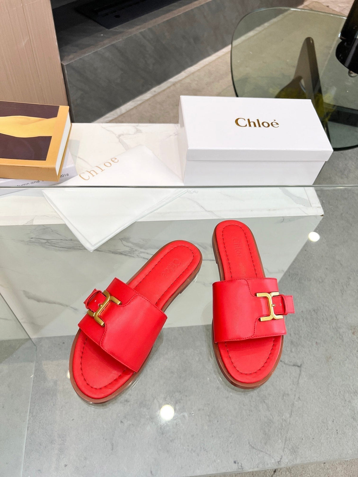 CHLOÉ HLOE MARCIE SLIDE IN CHERRY RED CALFSKIN WITH GOLD HARDWARE