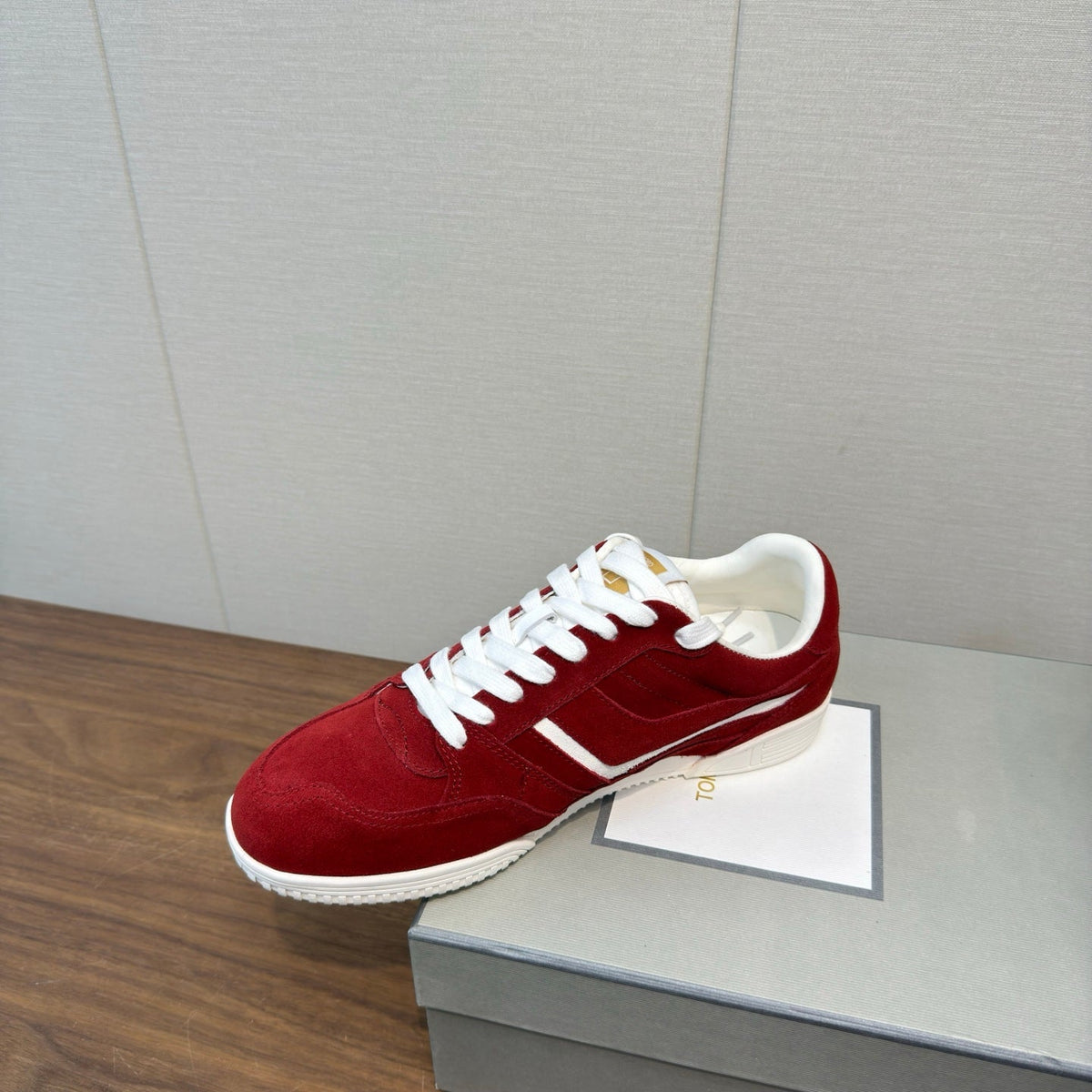 TOM FORD 26S JACKSON SNEAKERS IN RED SUEDE