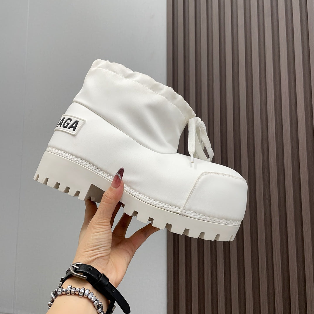BALENCIAGA 25S ALASKA ANKLE BOOTS HIGH HEEL IN WHITE FABRIC