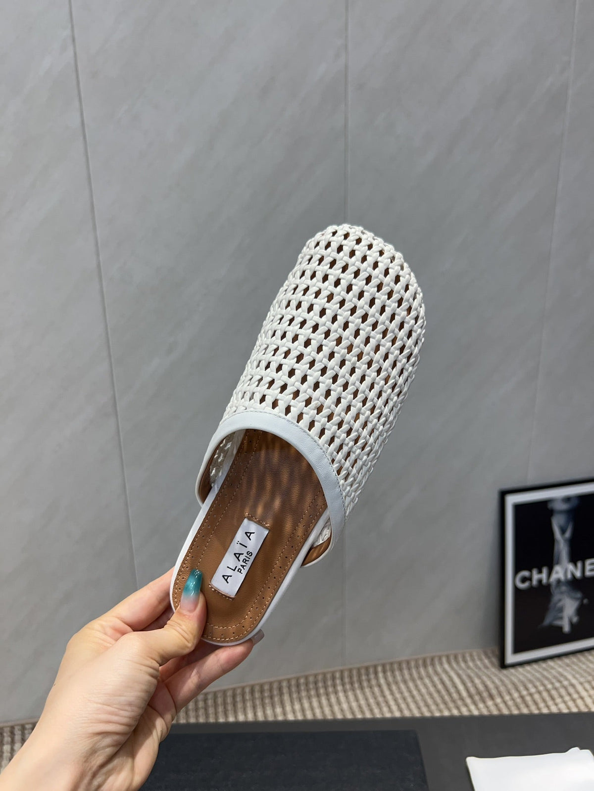 ALAIA WOVEN FLAT SHOES IN WHITE CALFSKIN STYLE 4