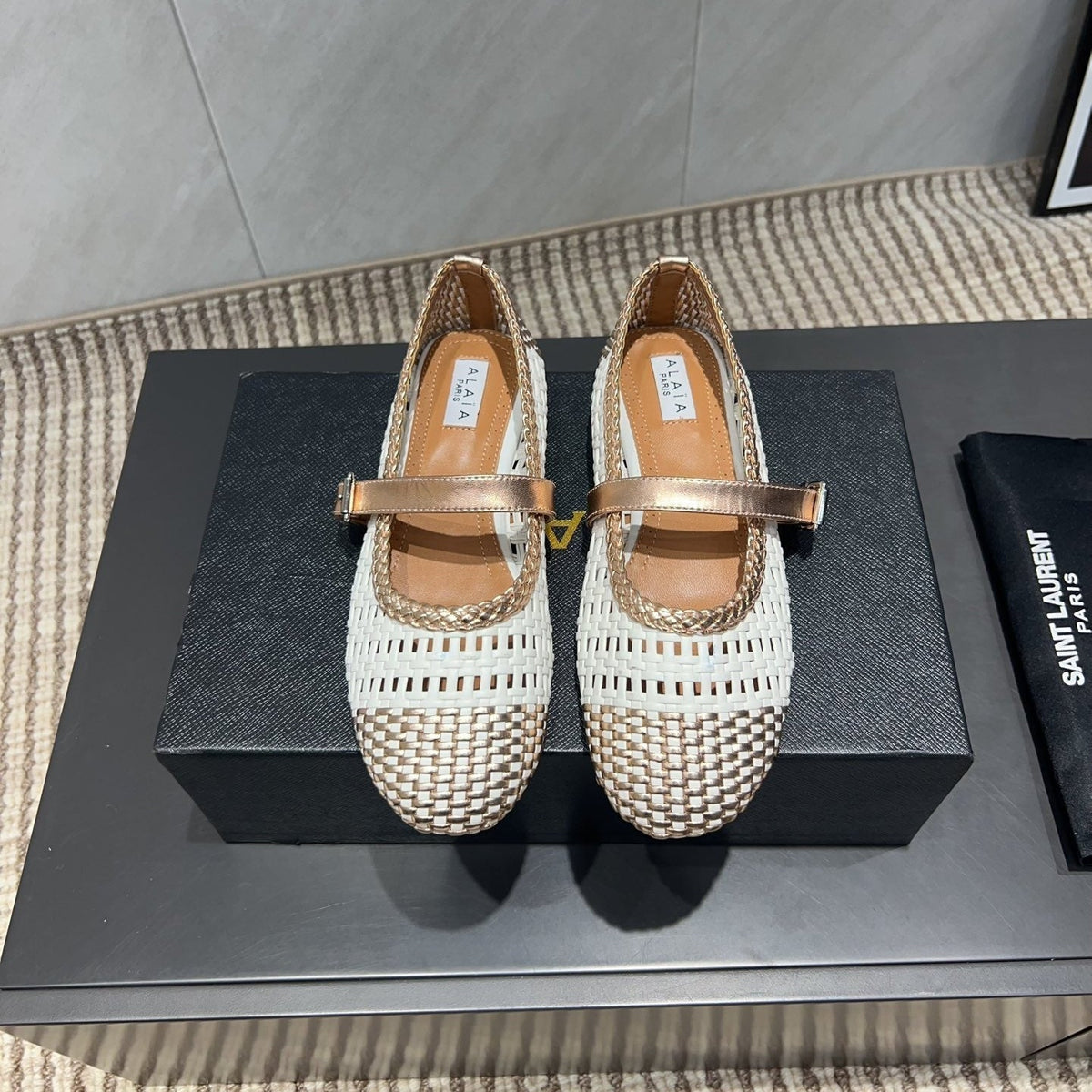 ALAIA MARY JANE FLATS WOVEN PATTERN 25S IN WHITE MIX CARAMEL BROWN CALFSKIN