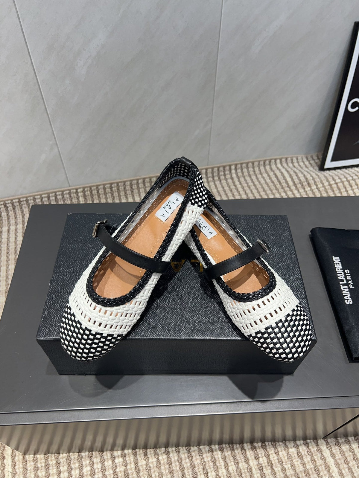 ALAIA MARY JANE FLATS WOVEN PATTERN 25S IN WHITE MIX BLACK CALFSKIN