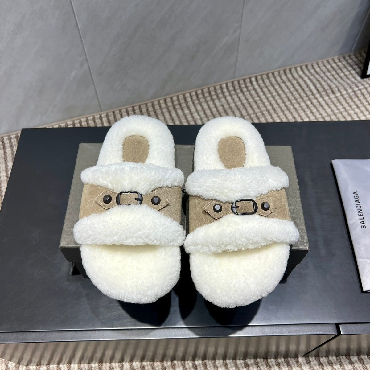 BALENCIAGA 25S SLIPPERS IN DARK BEIGE SUEDE AND WHITE WOOL