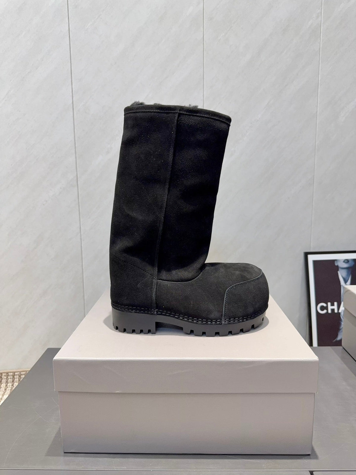 BALENCIAGA 25S BOOTS PLATFORM HEEL IN BLACK SUEDE STYLE 5