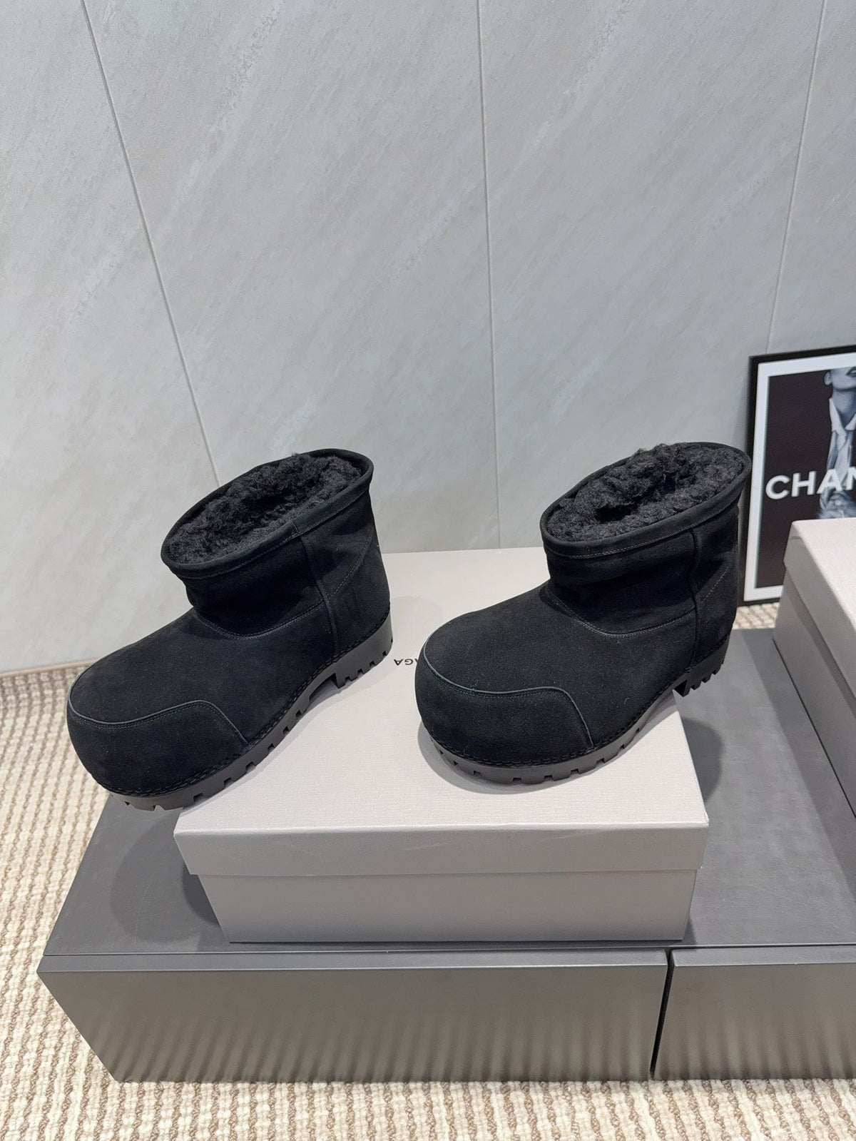 BALENCIAGA 25S LOW ANKLE BOOTS PLATFORM HEEL IN BLACK SUEDE STYLE 8