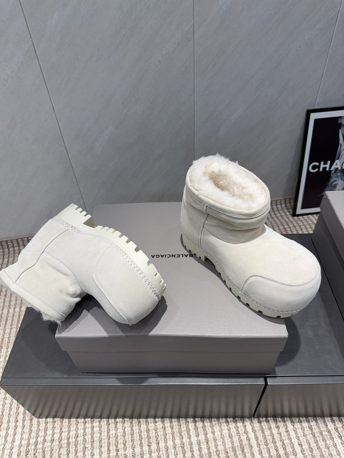 BALENCIAGA 25S LOW ANKLE BOOTS PLATFORM HEEL IN WHITE SUEDE STYLE 1