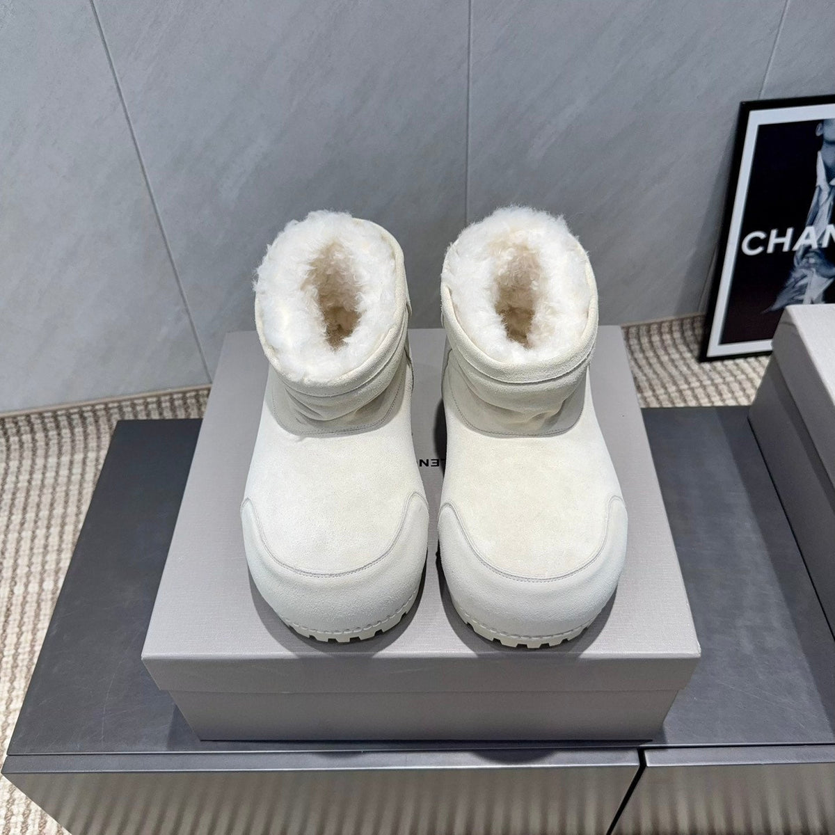 BALENCIAGA 25S LOW ANKLE BOOTS PLATFORM HEEL IN WHITE SUEDE STYLE 1