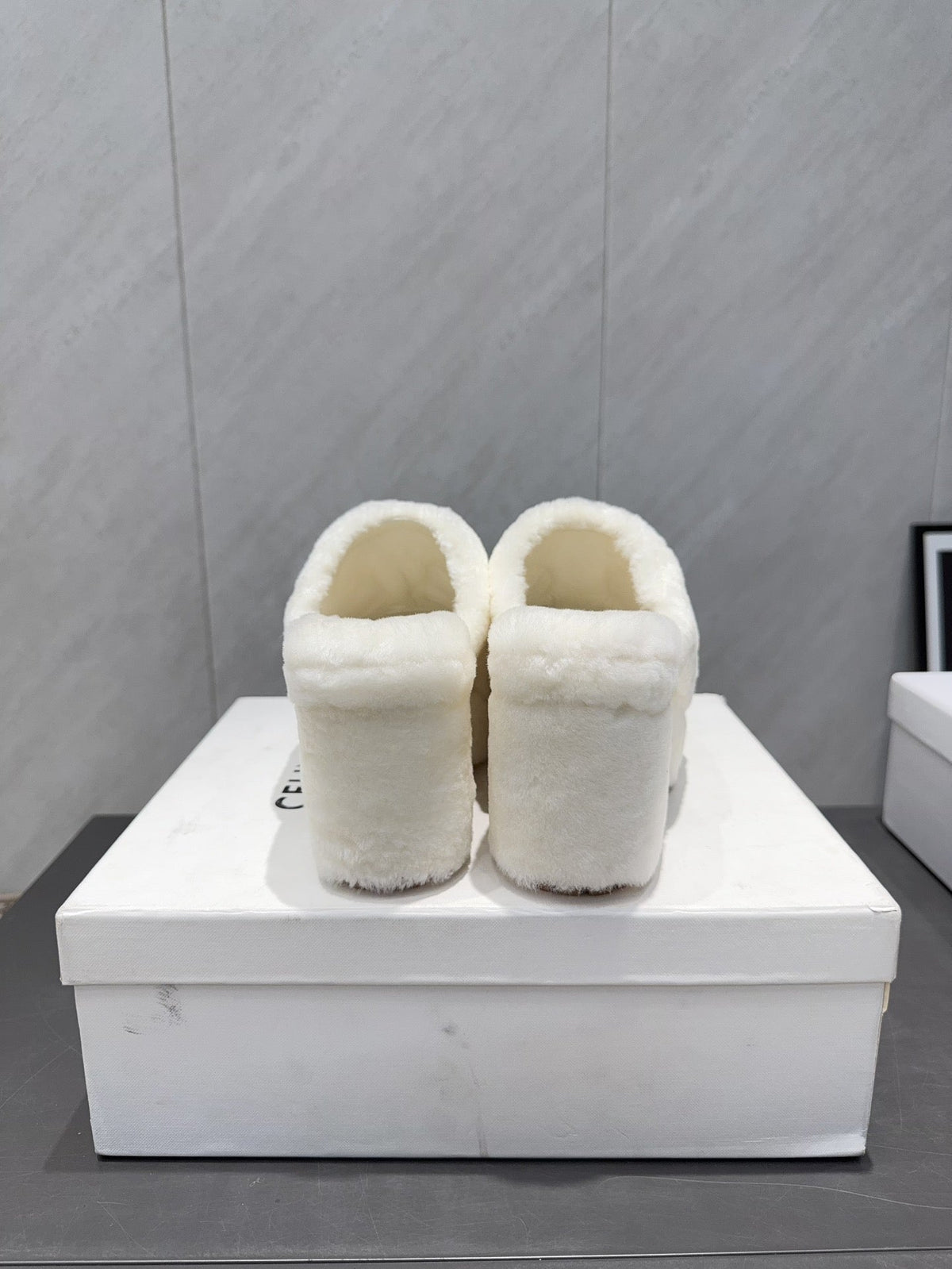 CELINE 26S HIGH-HEEL SANDALS IN WHITE PURE WOOL
