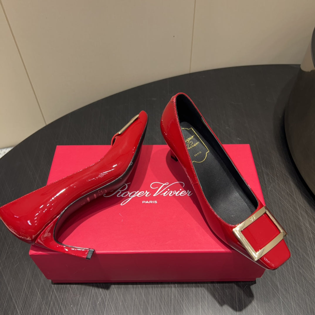 BELLE VIVIER PUMPS IN RED GLOSSY CALFSKIN GOLD BUCKLE