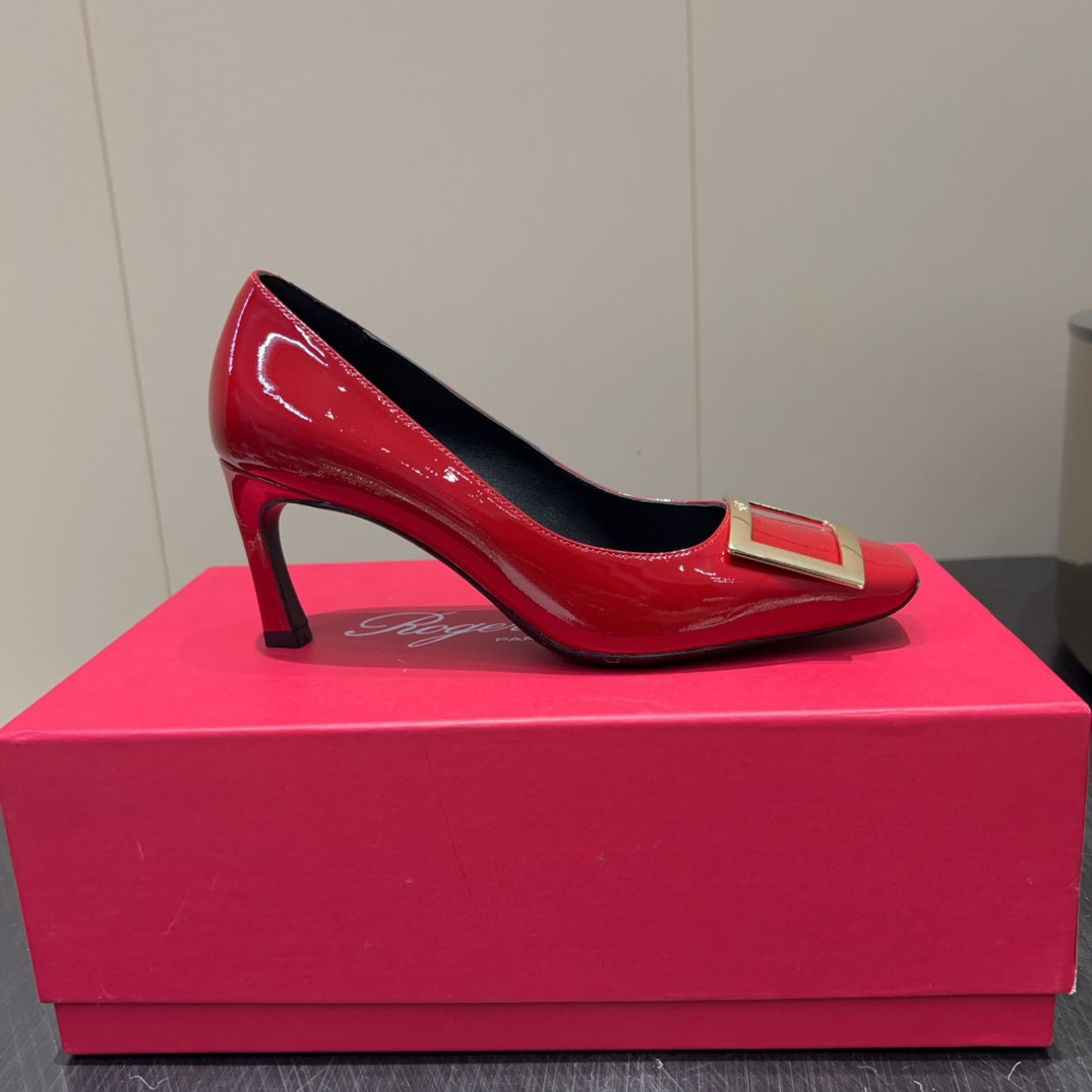 BELLE VIVIER PUMPS IN RED GLOSSY CALFSKIN GOLD BUCKLE