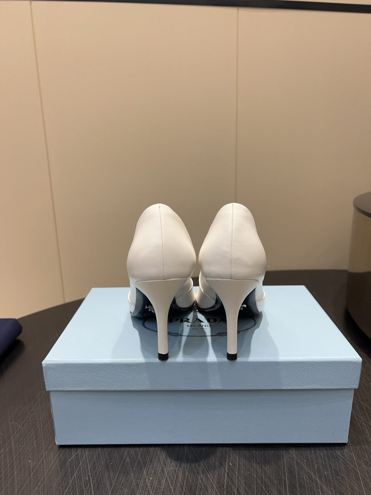 PRADA 25S POINTED TOE HIGH HEELS 85MM IN IVORY LAMBSKIN WITH TIE UP DESIGN