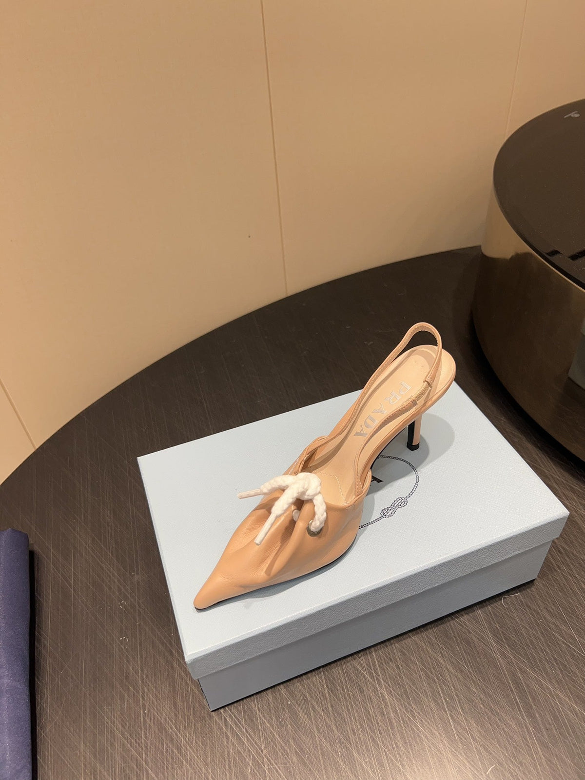 PRADA 25S POINTED TOE SLINGBACK 85MM IN BEIGE LAMBSKIN WITH TIE UP DESIGN