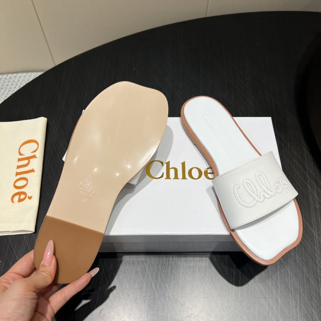CHLOÉ 26S SANDALS IN WHITE CALFSKIN