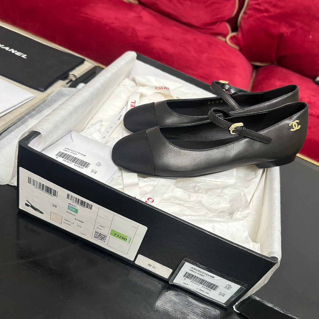 MARY JANE SHOES IN BLACK CALFSKIN AND SATIN