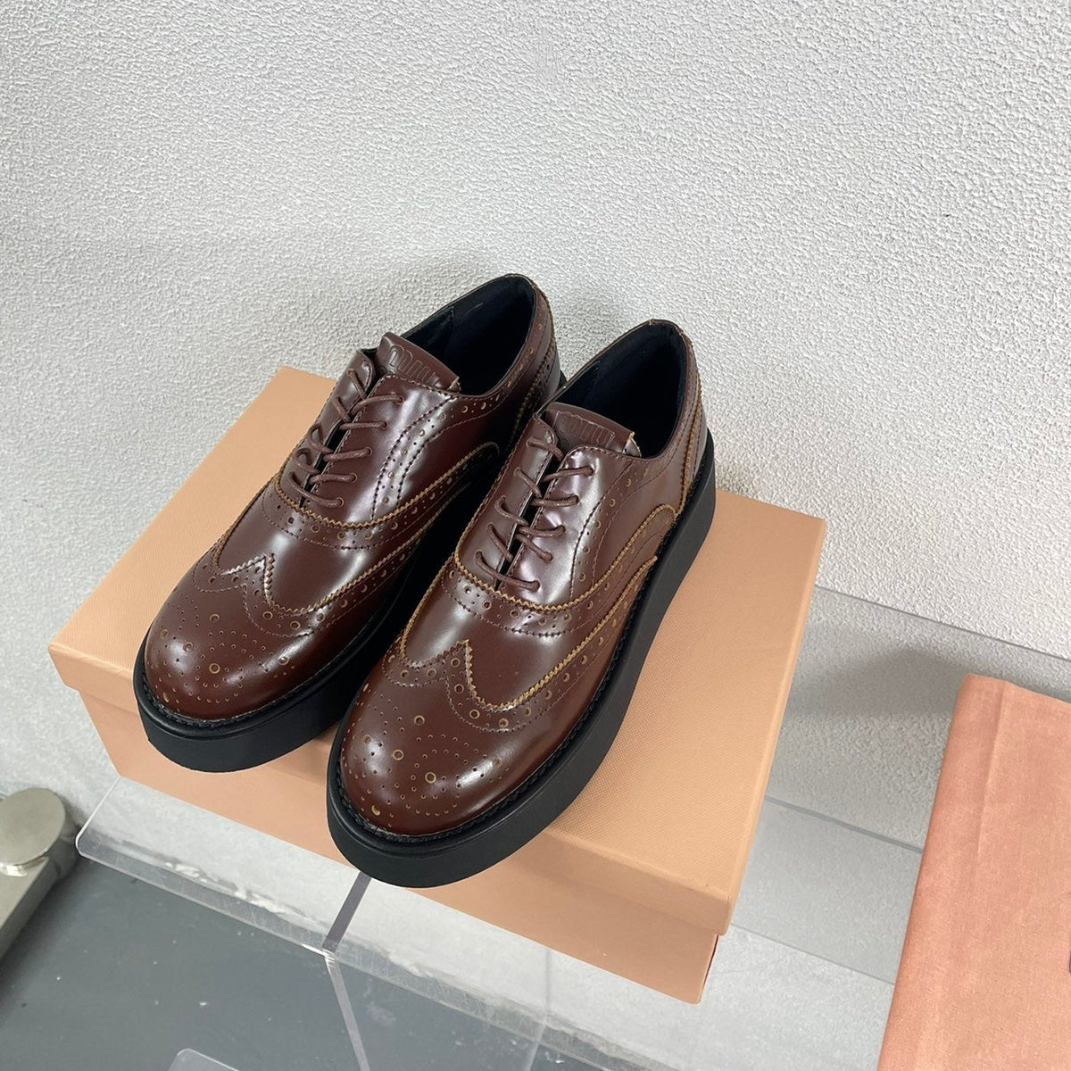 Baroque Thick-Soled Oxford Shoes With Laces Walnut Calfskin