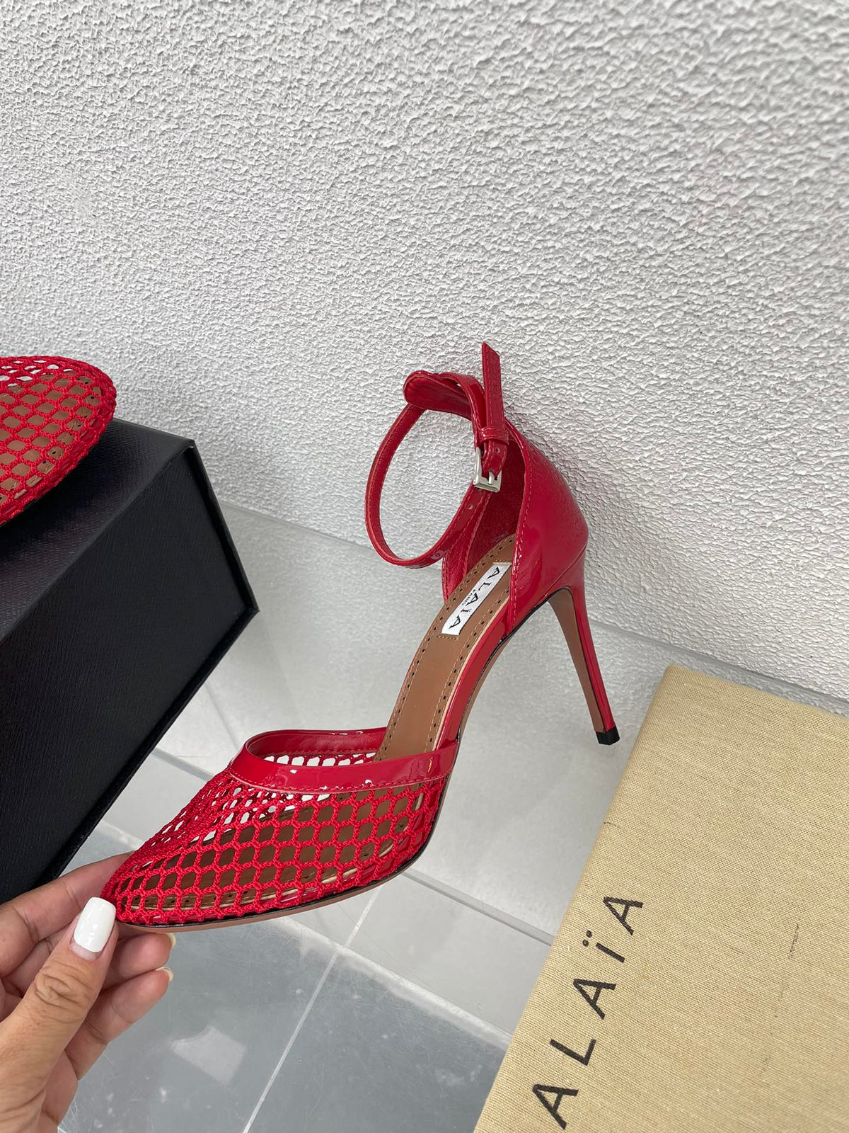 ALAIA HIGH FISHNET 9 CM PUMPS IN CHERRY RED MESH