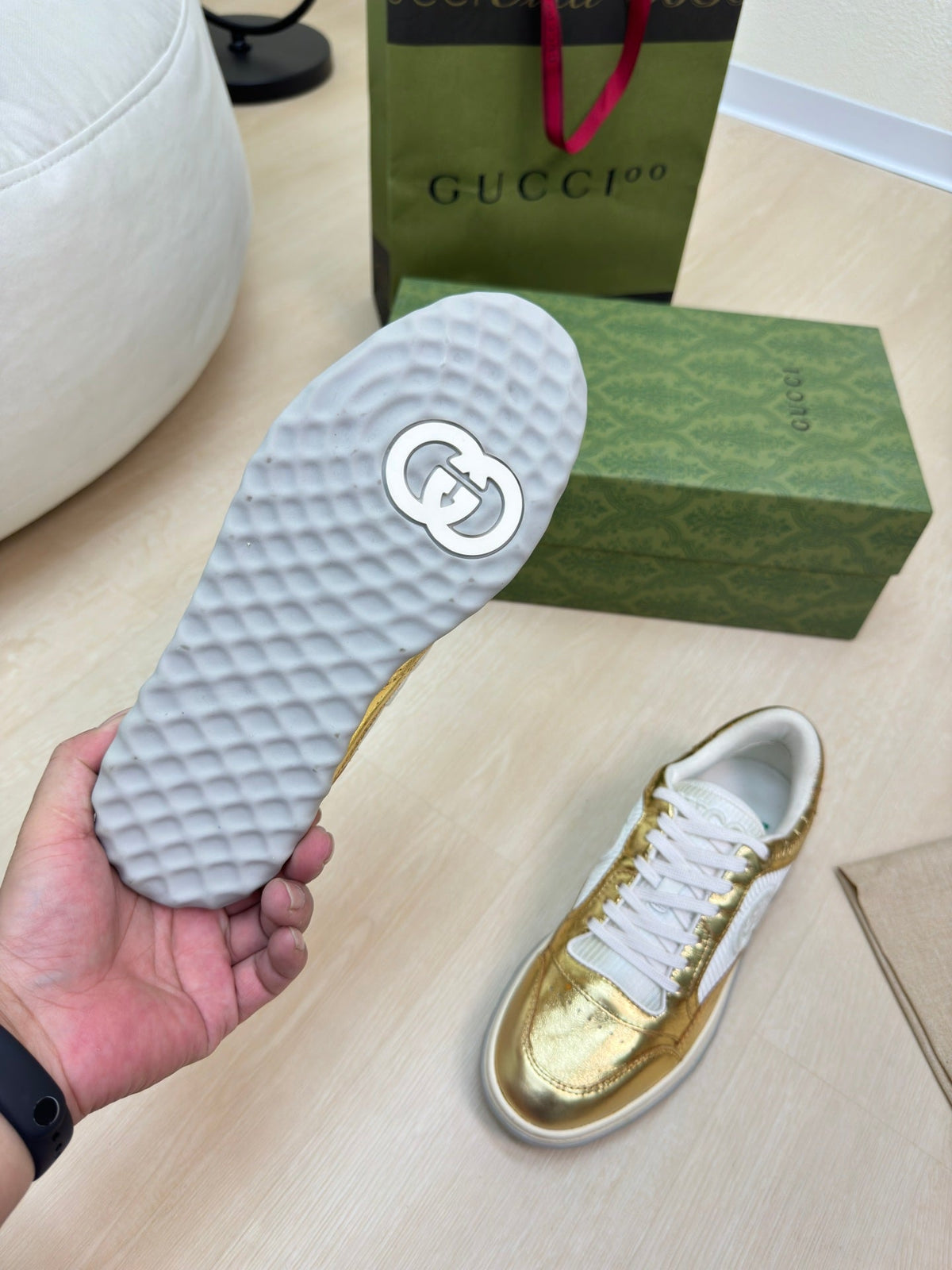 GG INTERLOCKING G SNEAKER GOLD CALFSKIN AND FABRIC