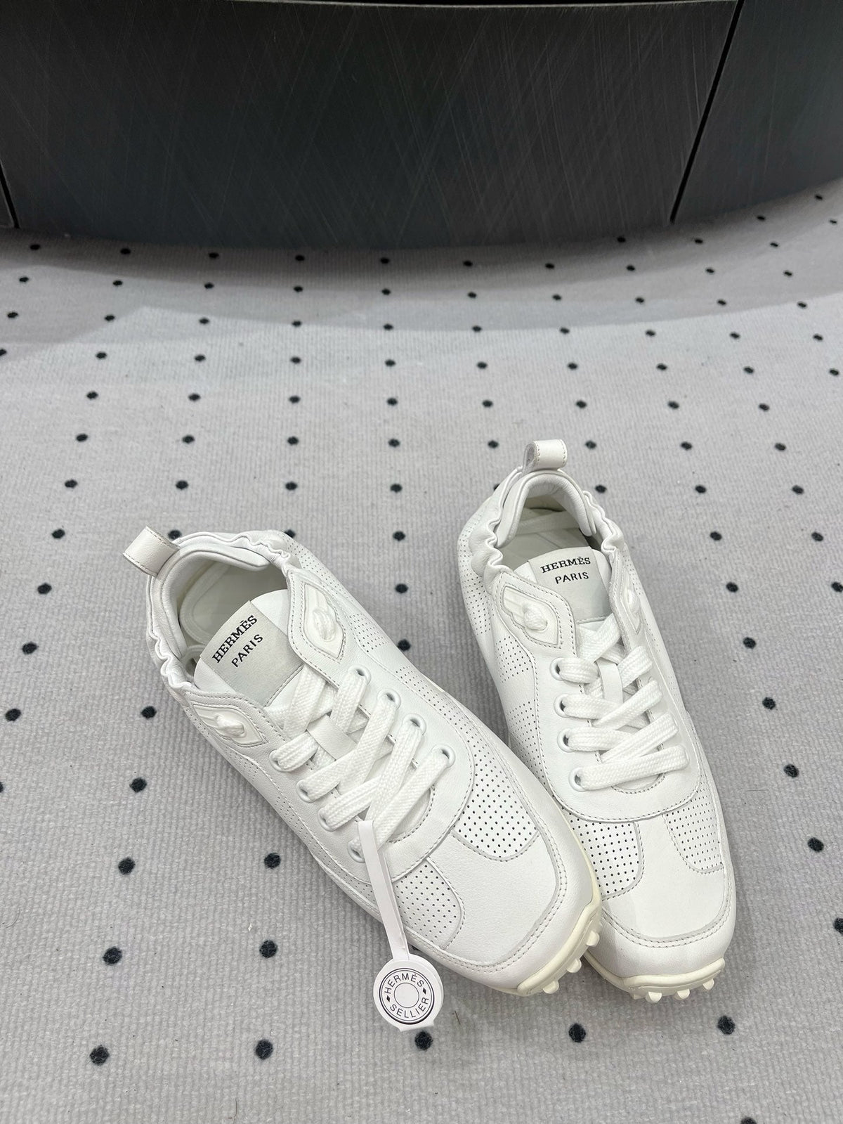 TRAIL SNEAKER IN WHITE CALFSKIN