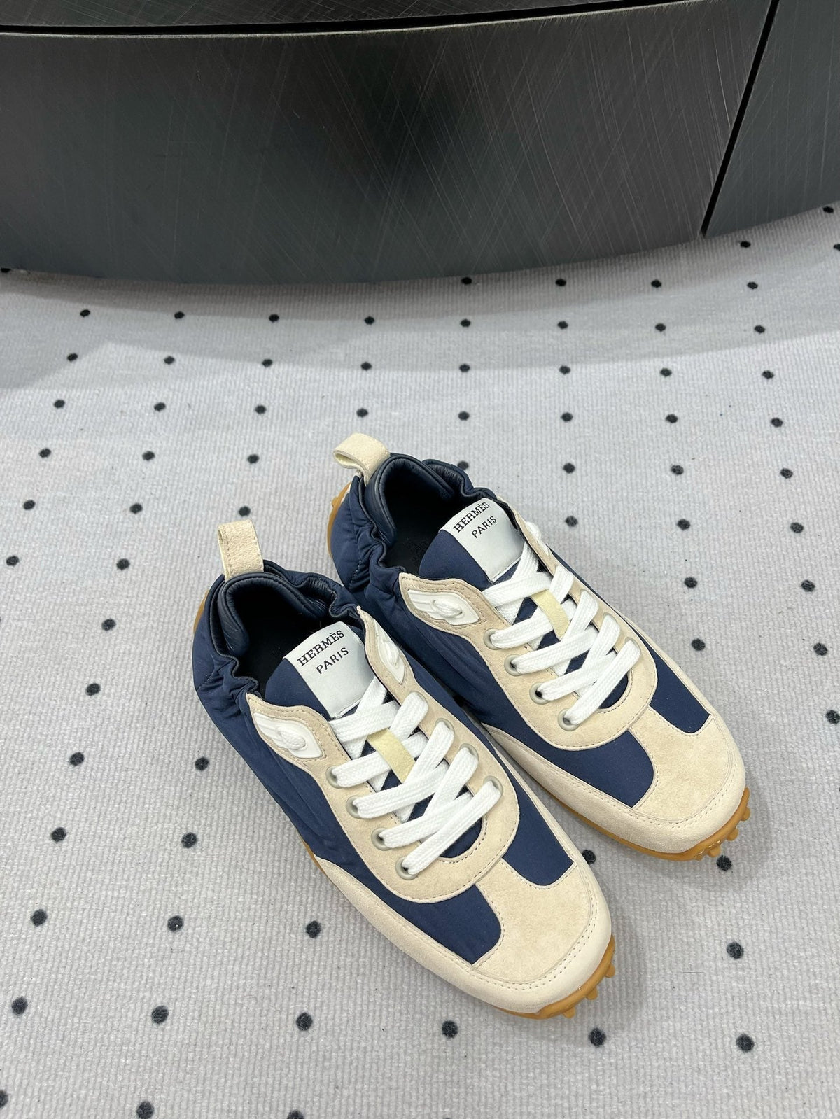 TRAIL SNEAKER IN IVORY TAN MIX SPACE BLUE SUEDE