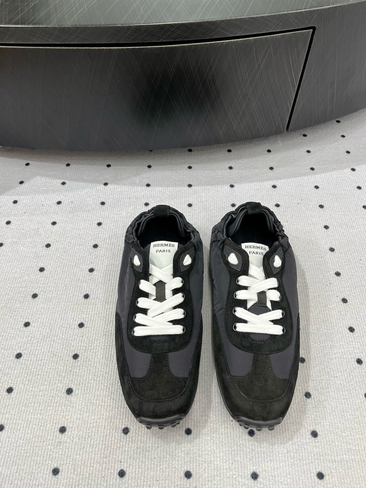 TRAIL SNEAKER IN BLACK SUEDE