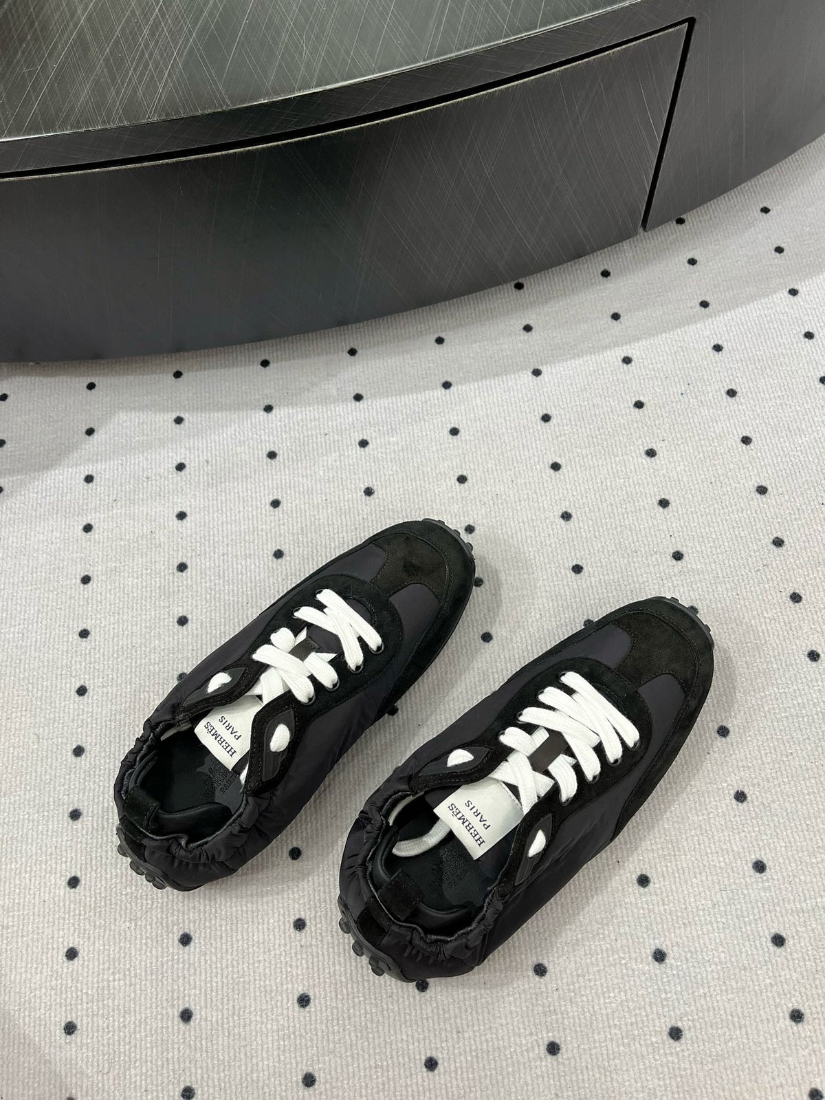 TRAIL SNEAKER IN BLACK SUEDE
