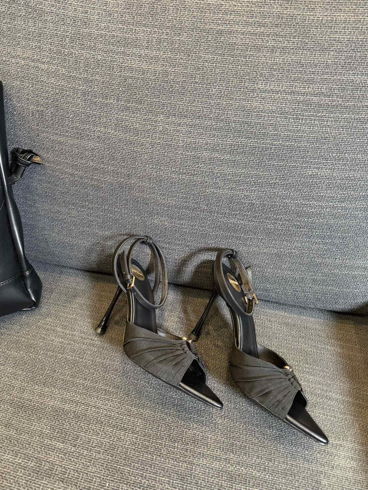LOLA HIGH SANDALS IN BLACK SMOOTH LAMBSKIN AND DRAPED JERSEY