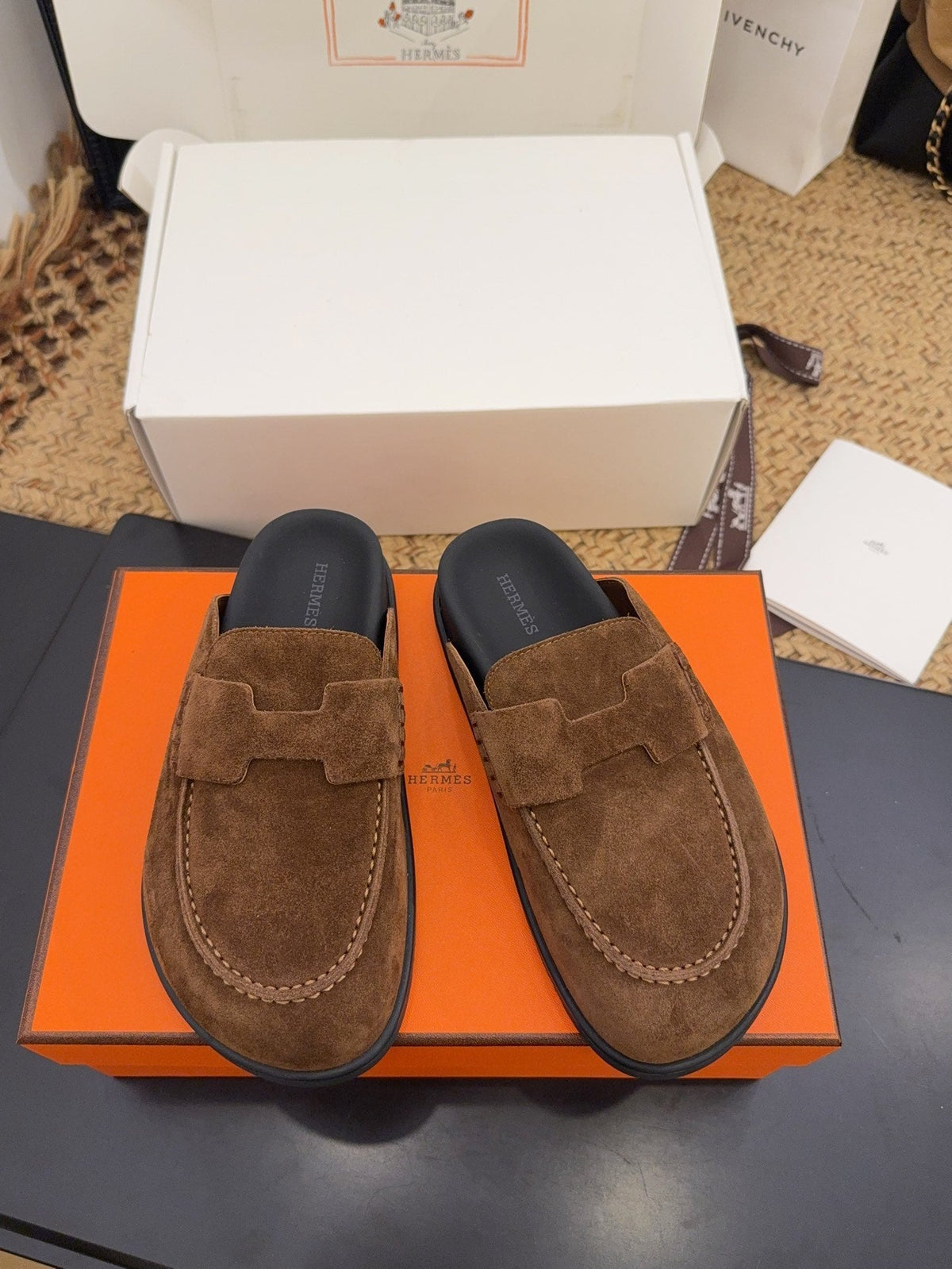 HM 25S MULE IN BROWN SUEDE
