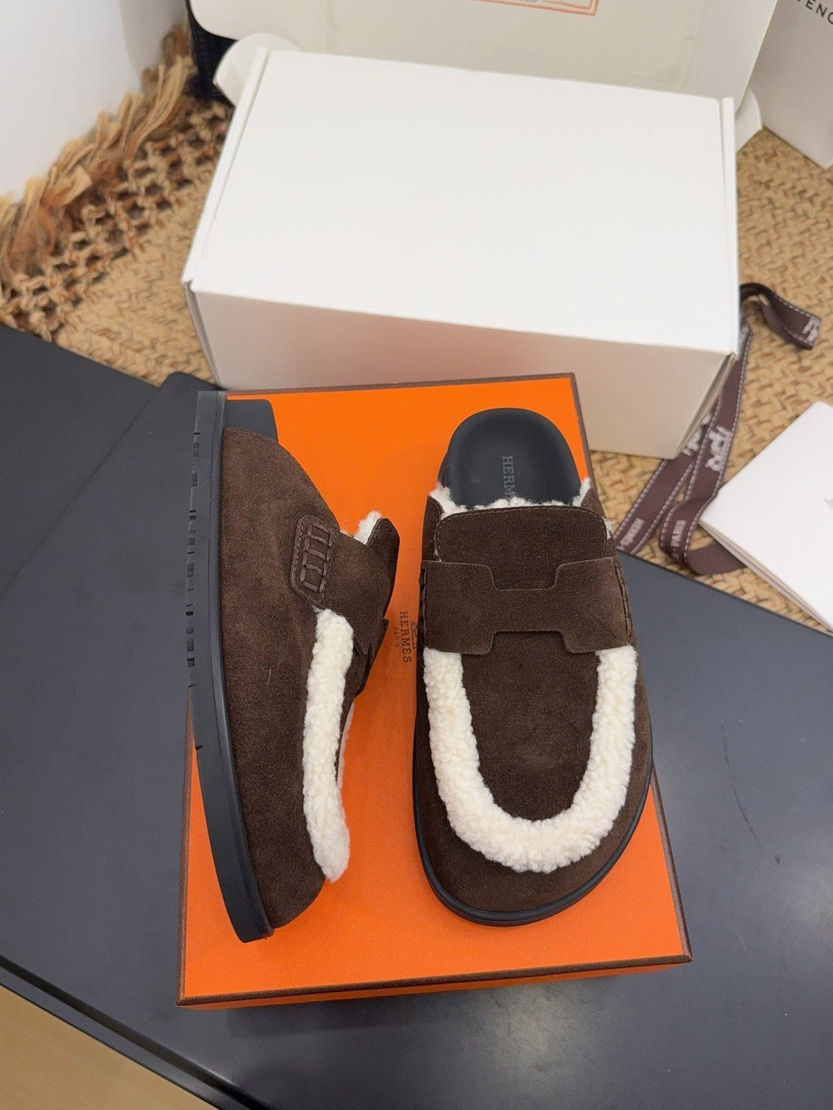 HM 25S MULE IN DARK CHOCOLATE BROWN SUEDE MIX WHITE SHEARLING