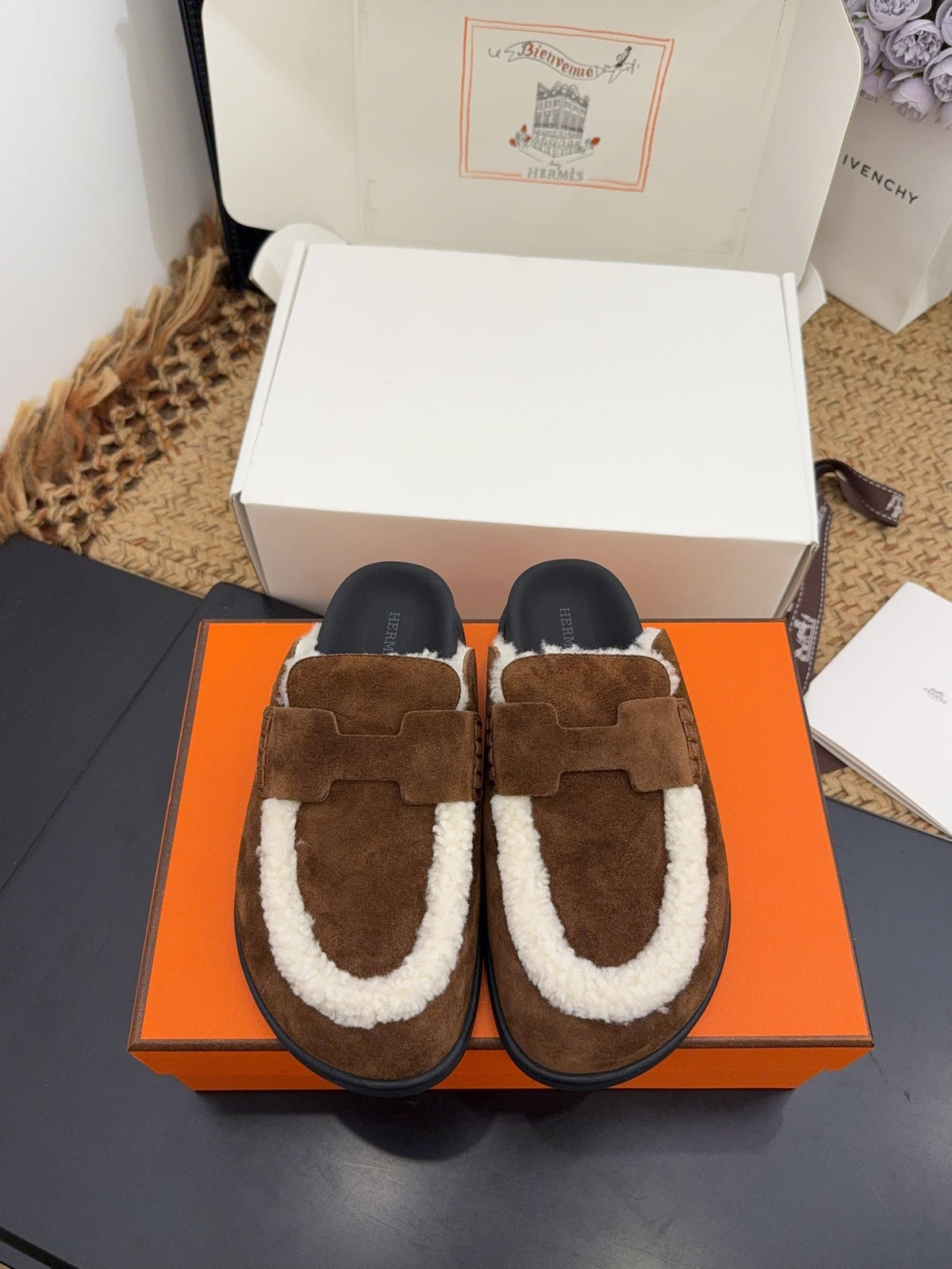 HM 25S MULE IN DARK BROWN SUEDE MIX SHEARLING