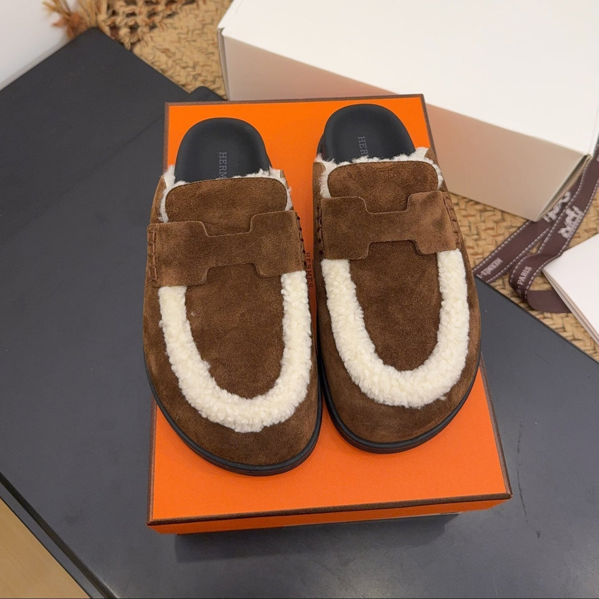 HM 25S MULE IN DARK BROWN SUEDE MIX SHEARLING