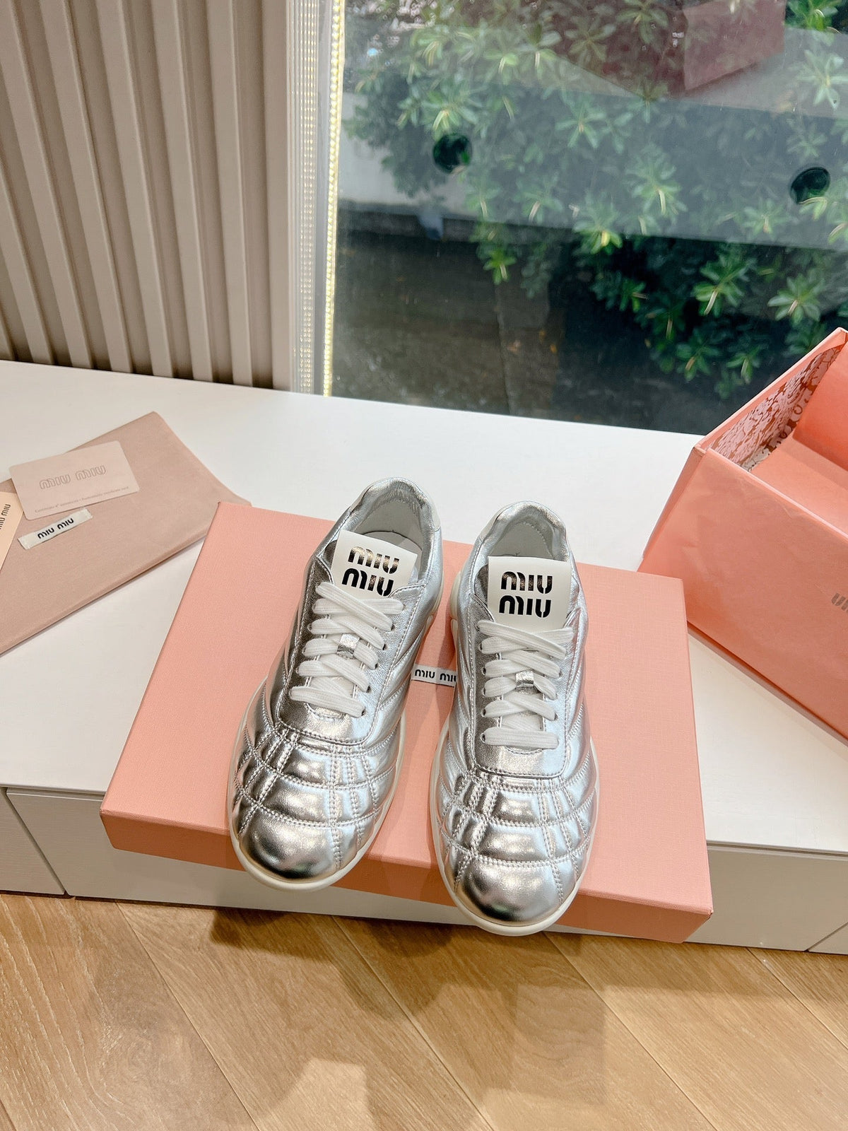 Women's Sneakers Silver Cowhide