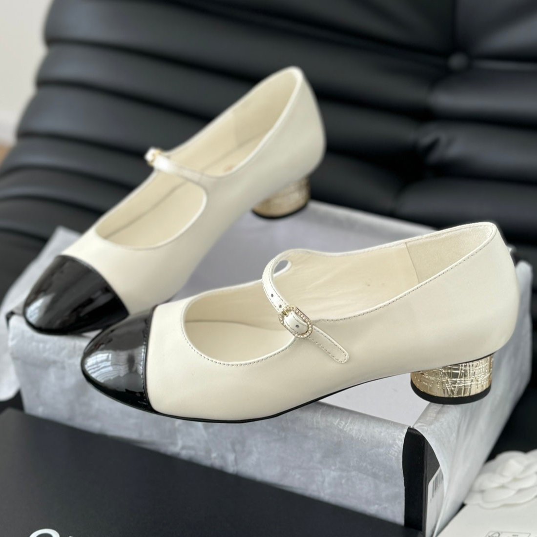 CC MARY JANE SHOES IN WHITE MIX BLACK LAMBSKIN WITH GOLD HARDWARE