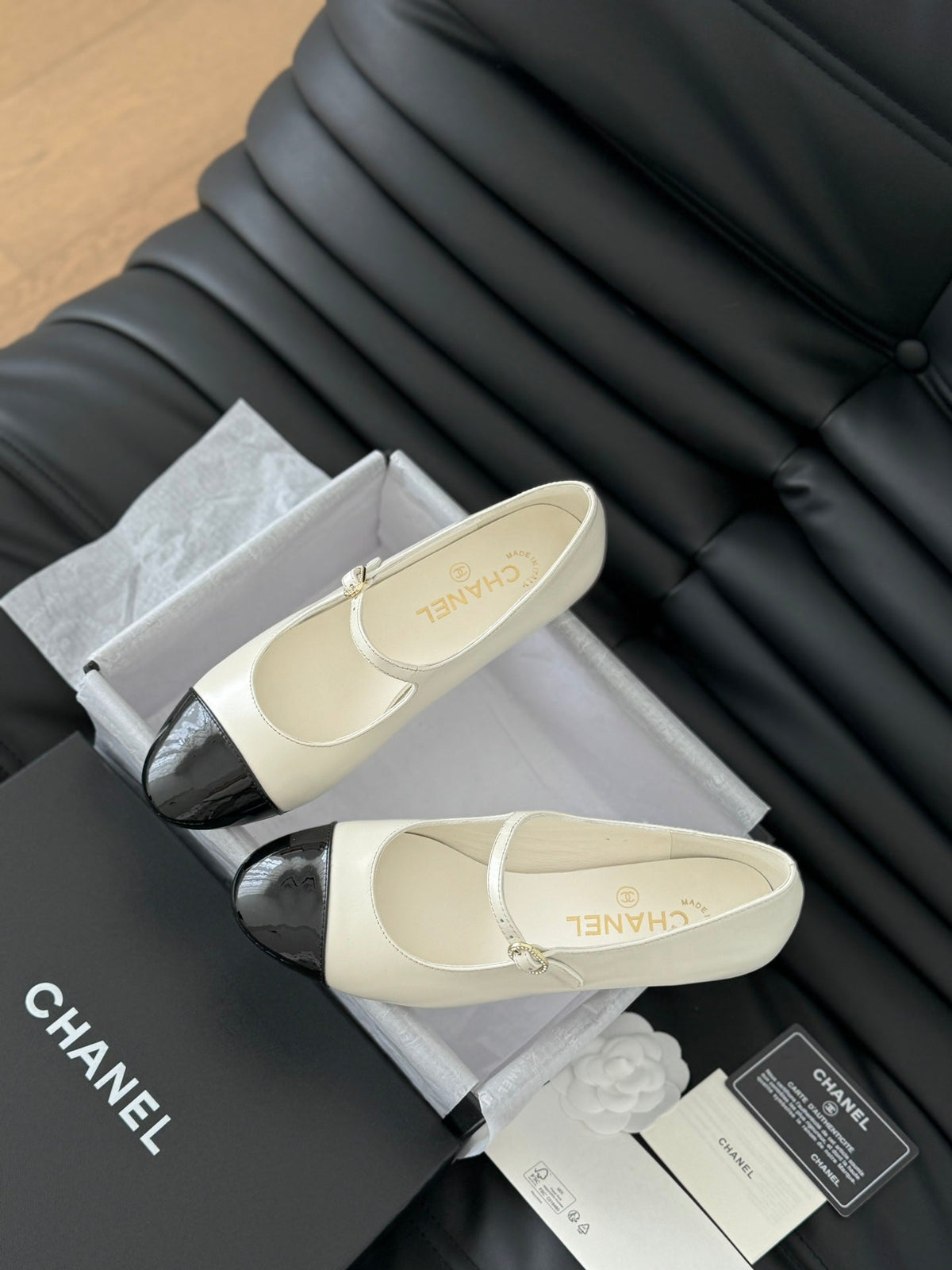CC MARY JANE SHOES IN WHITE MIX BLACK LAMBSKIN WITH GOLD HARDWARE