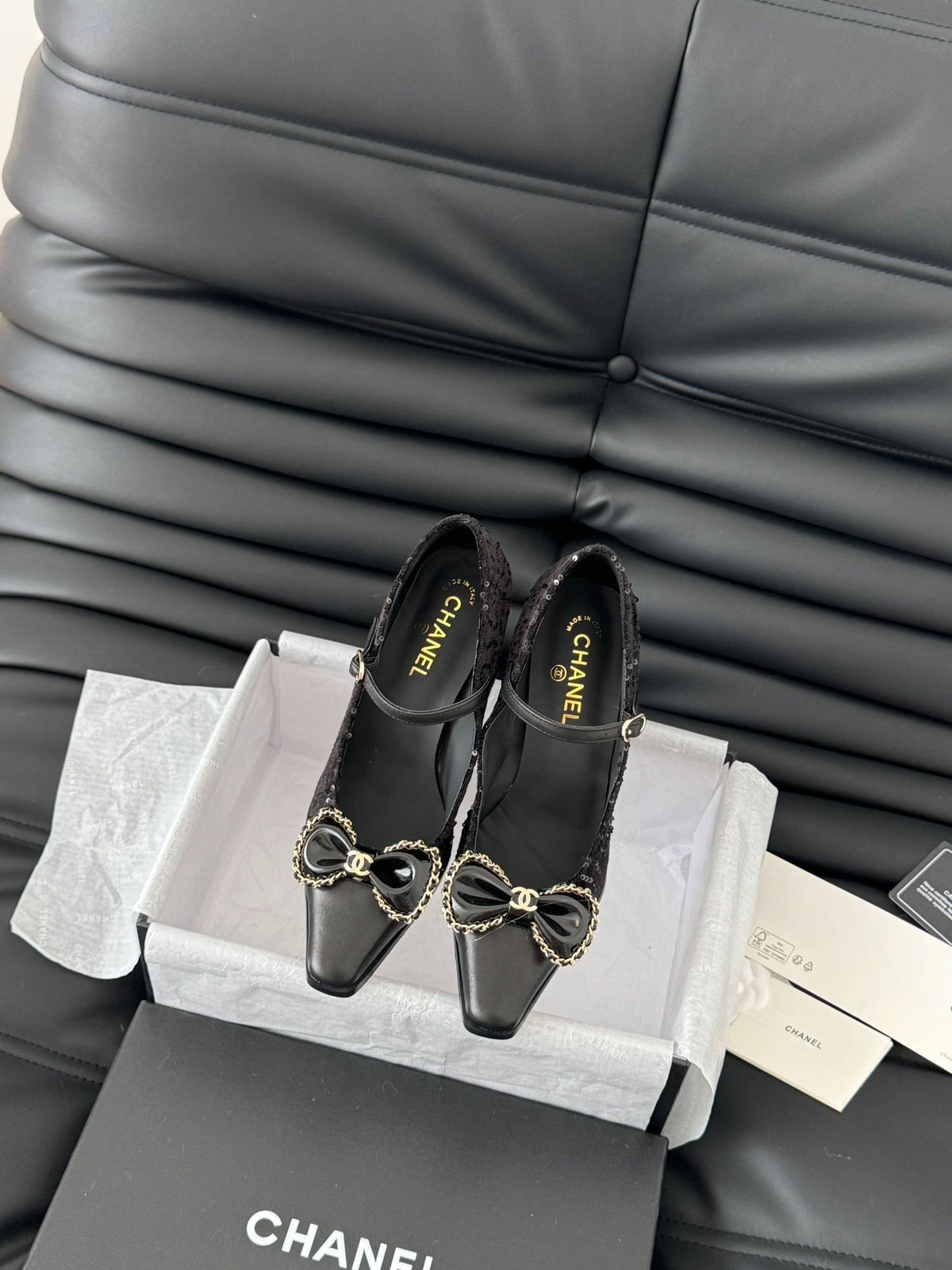 CC POINTED TOE HIGH HEELS IN BLACK VELVET AND LAMBSKIN GOLD HARDWARE