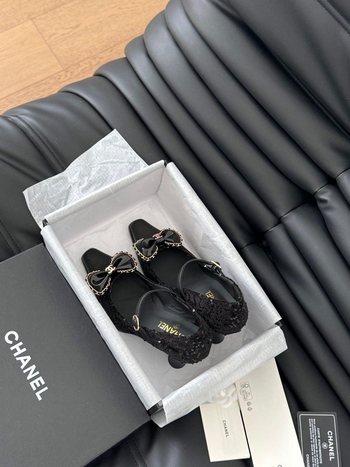CC POINTED TOE HIGH HEELS IN BLACK VELVET AND LAMBSKIN GOLD HARDWARE