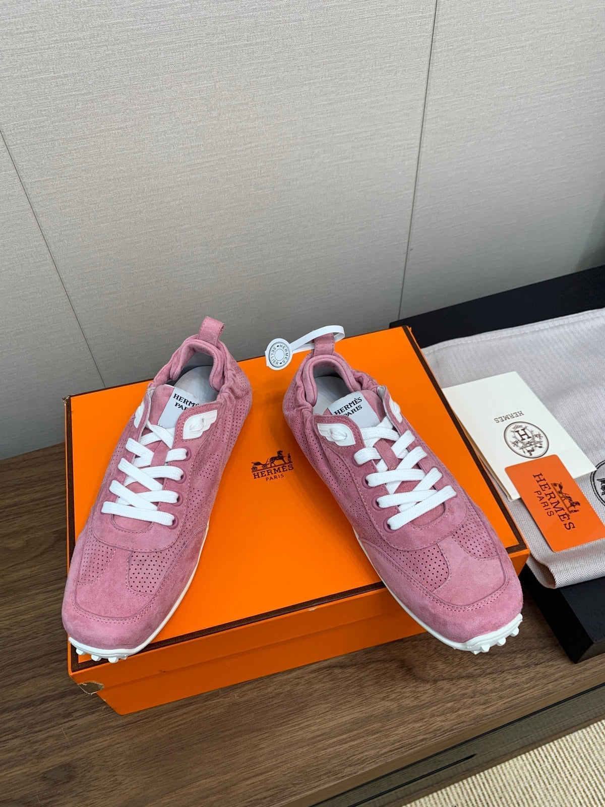SKATEBOARD SHOES DARK PINK SUEDE