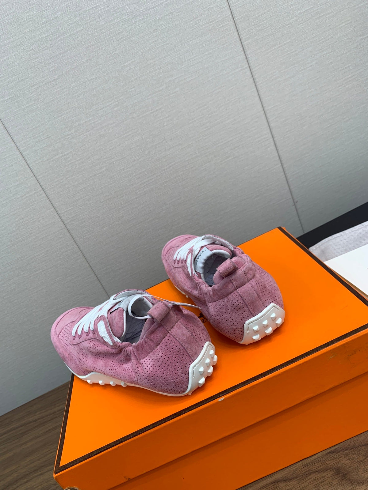 SKATEBOARD SHOES DARK PINK SUEDE