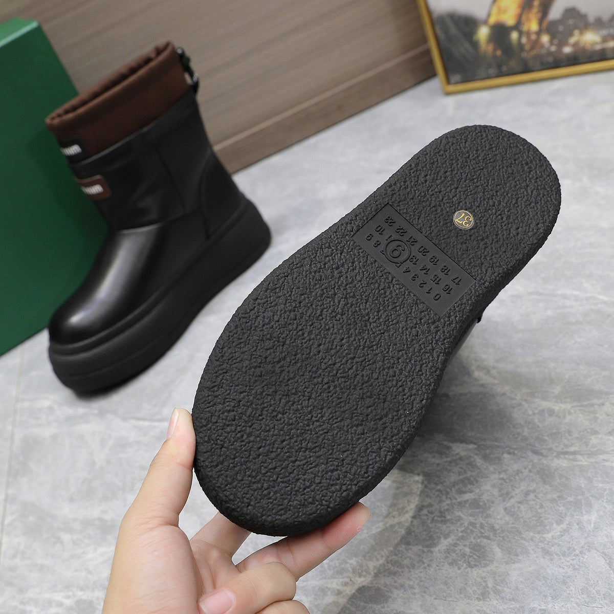 THICK-SOLED SNOW BOOTS IN BLACK CALFSKIN MIX CHOCOLATE NYLON