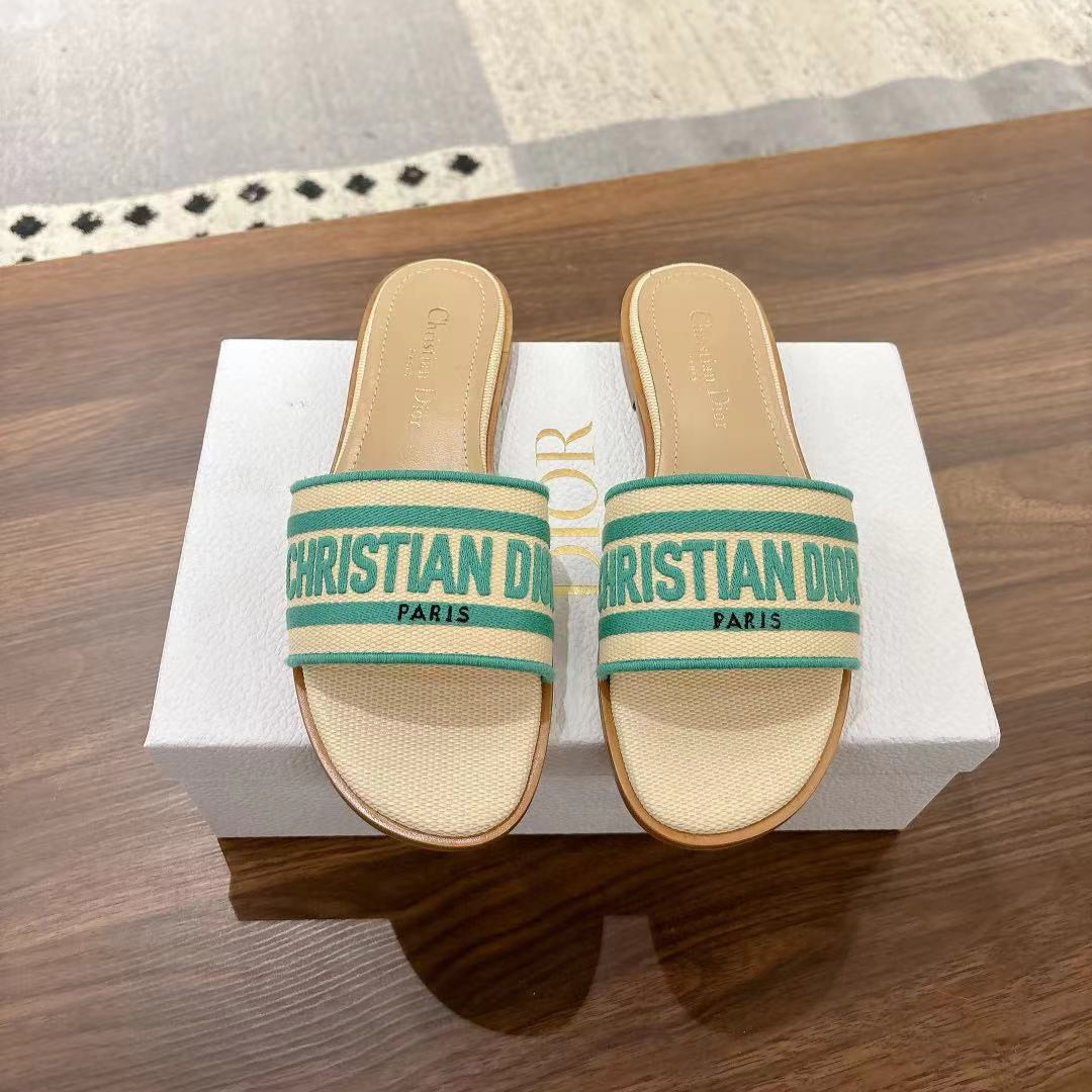 DWAY SLIDES IN BEIGE AND GREEN TECHNICAL FABRIC