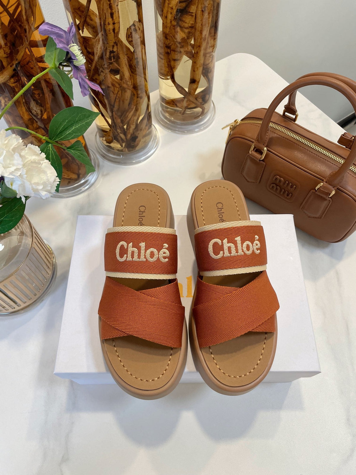 CHLOÉ WOODY WEDGE SANDALS IN BRONZE BROWN CANVAS WITH CIDER BROWN RUBBER SOLE