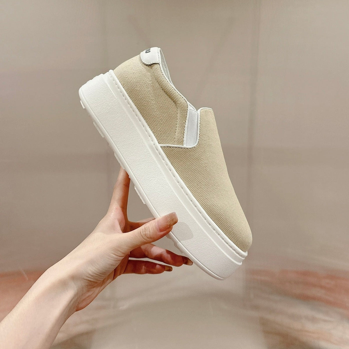 Slip-on Shoes High Sole Cream Color Canvas