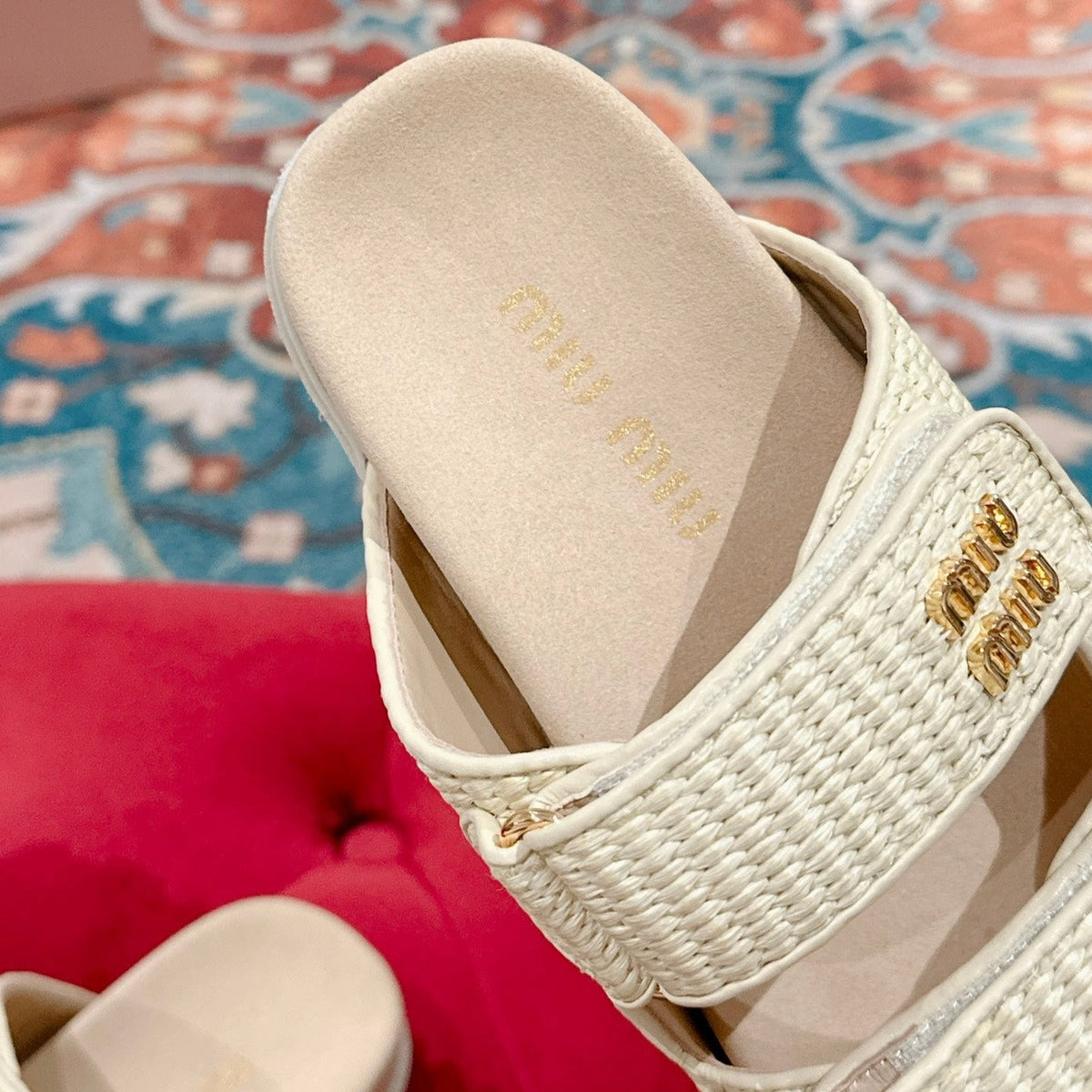 Women's Sandals Bright Cream Sheepskin With Straps