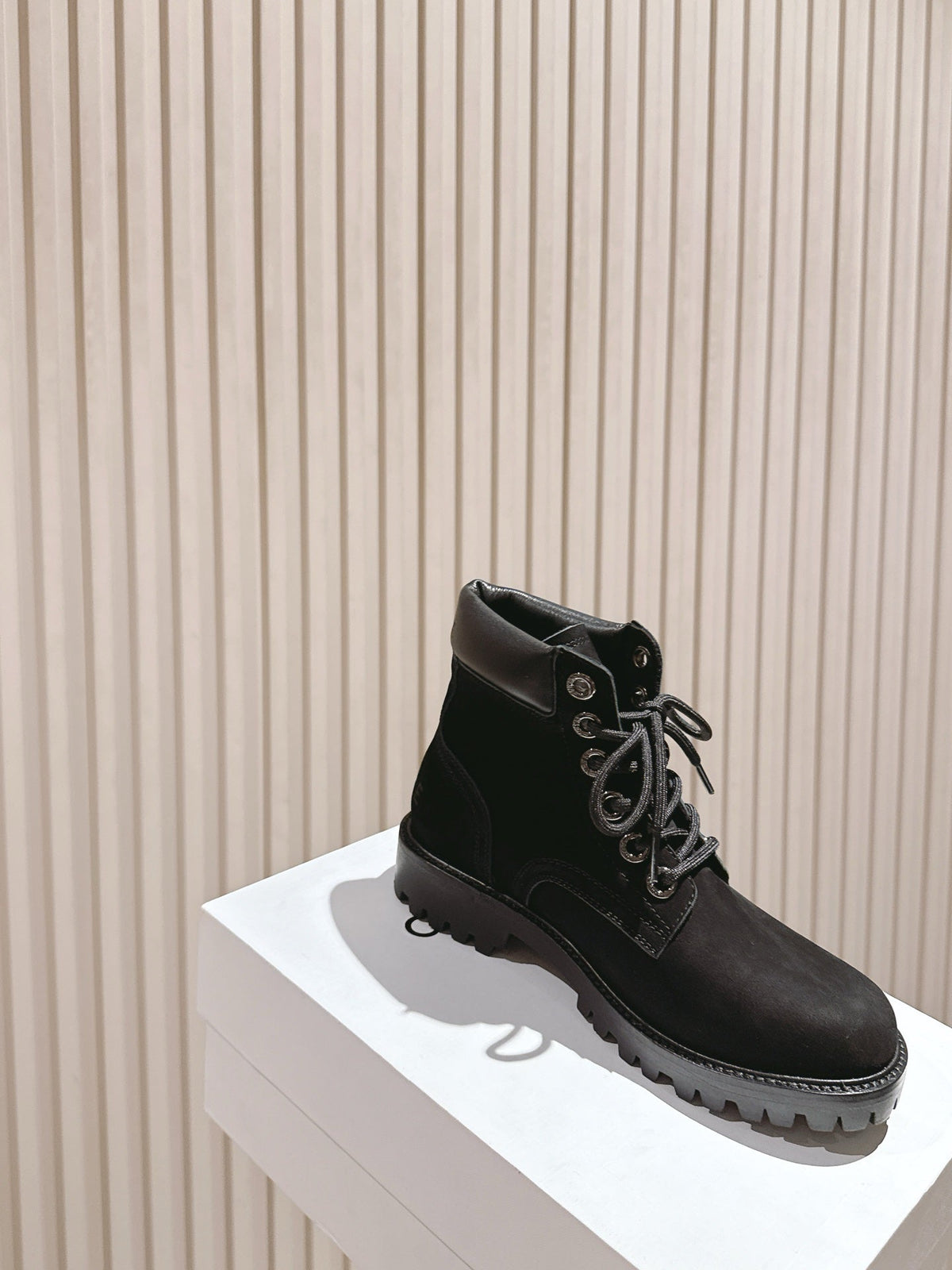 CELINE 25S MARTIN BOOTS IN BLACK CALFSKIN
