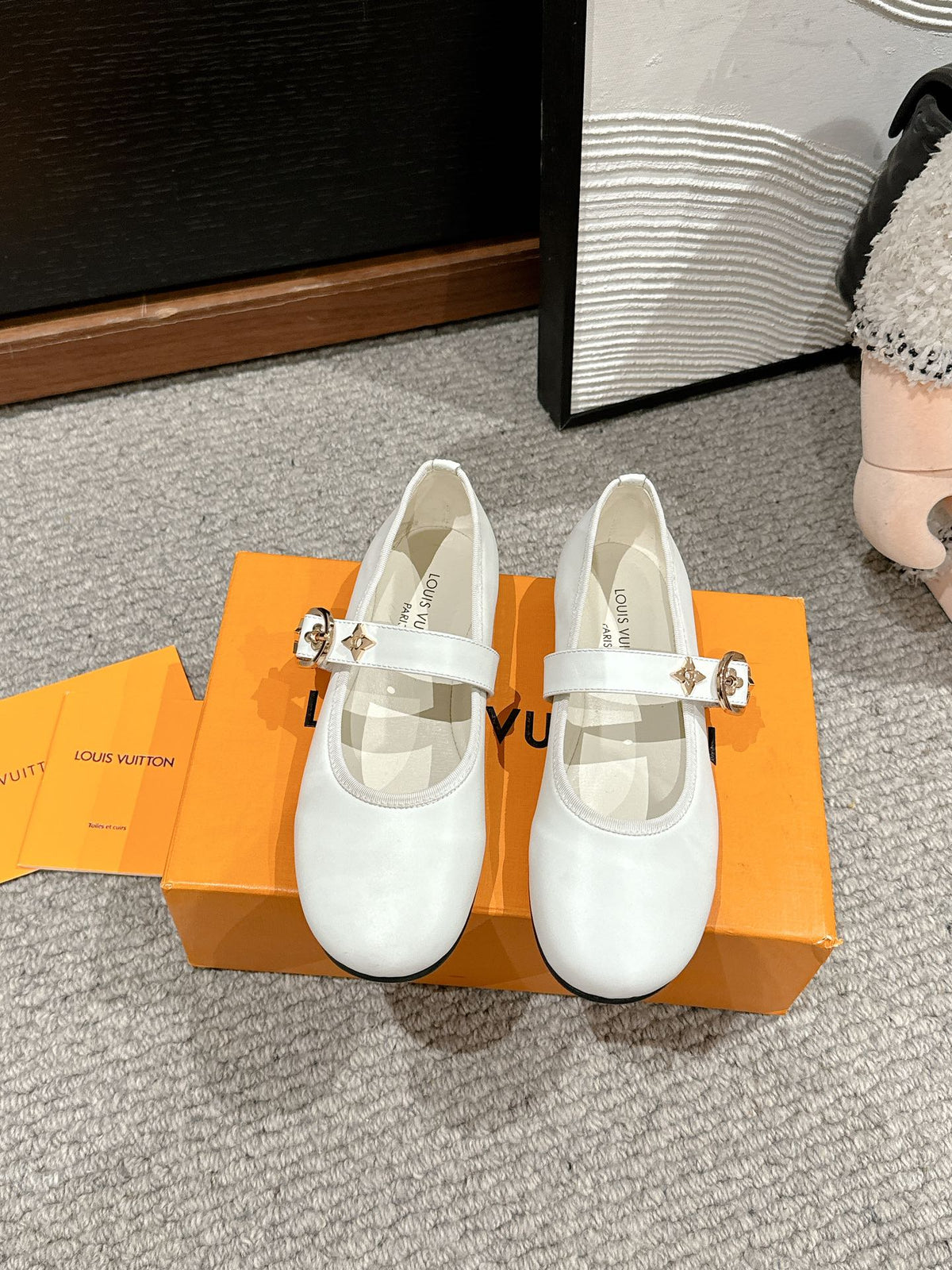 MARY JANE SHOES IN WHITE SHEEPSKIN