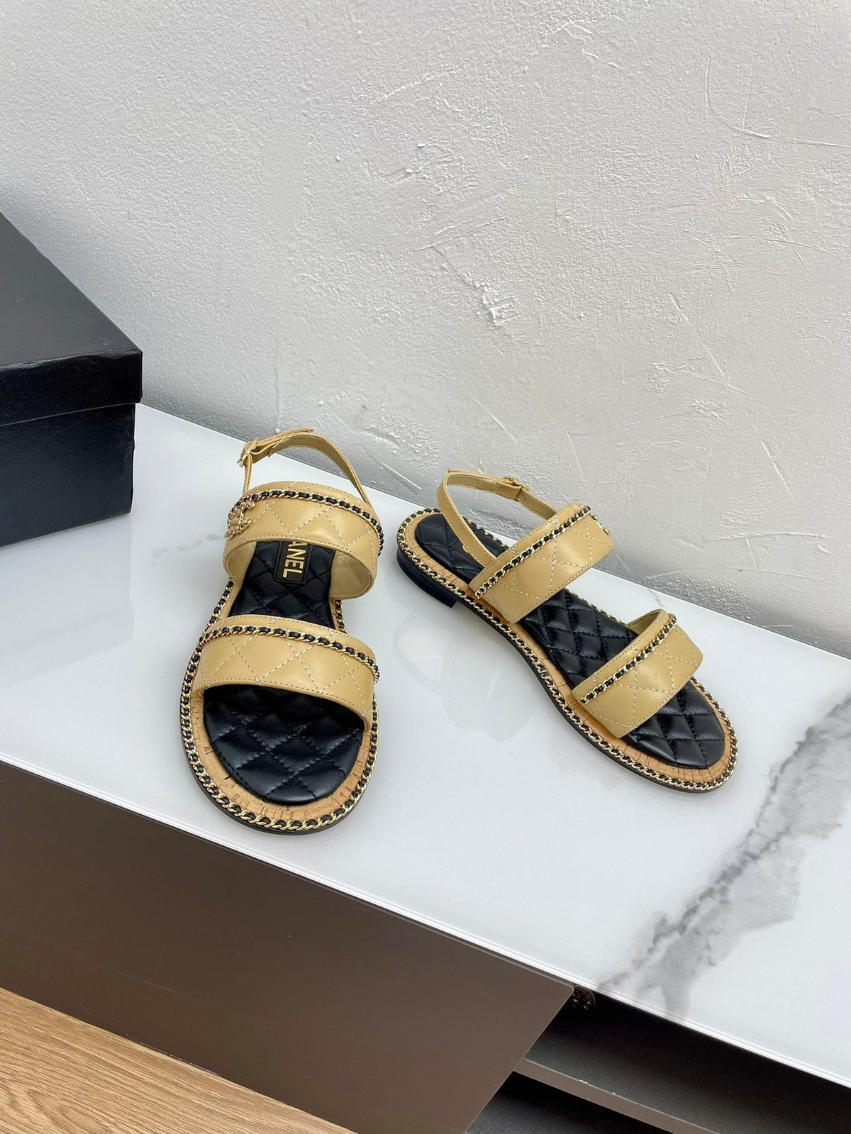 DOUBLE STRAPS SANDALS IN YELLOW CREAM LAMBSKIN